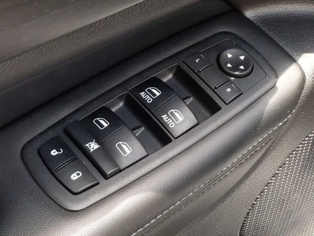 Used 2018 White Jeep Laredo E image 14