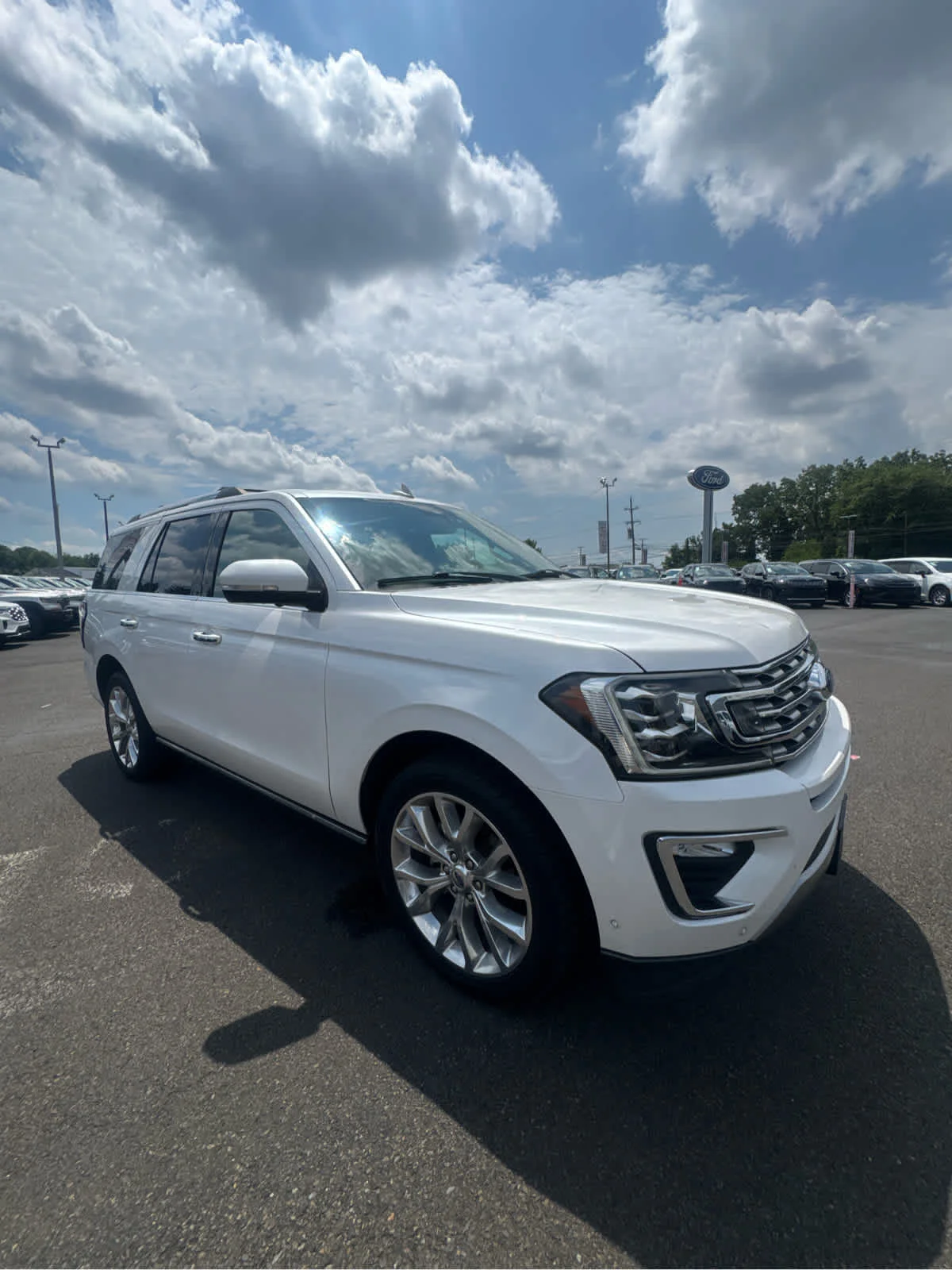 Used 2019 White Platinum Metallic Tri-Coat Ford Limited image 7