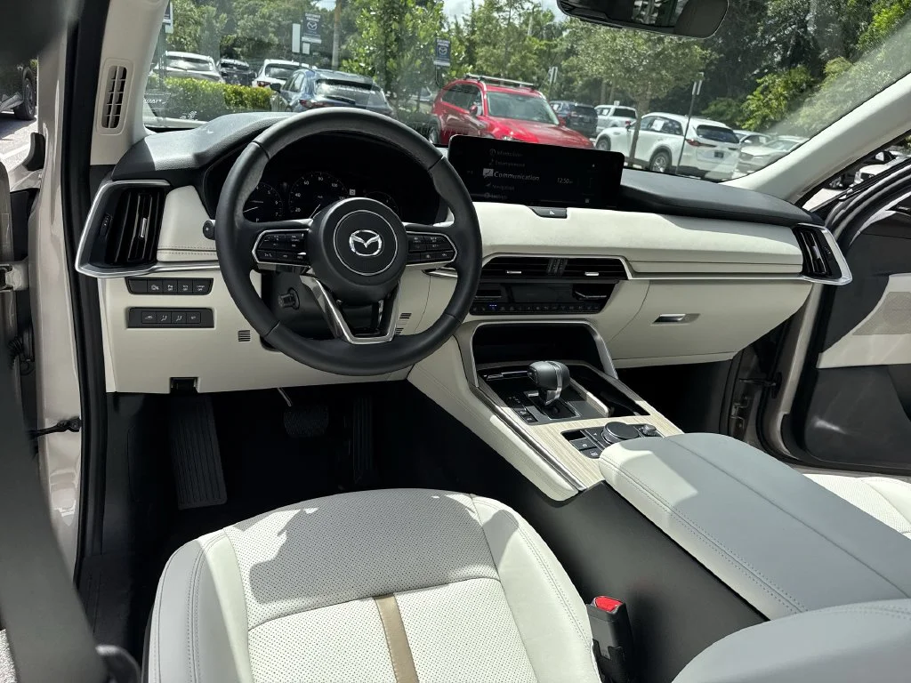 New 2026 Platinum Quartz Mazda 3.3 Turbo S Premium image 35