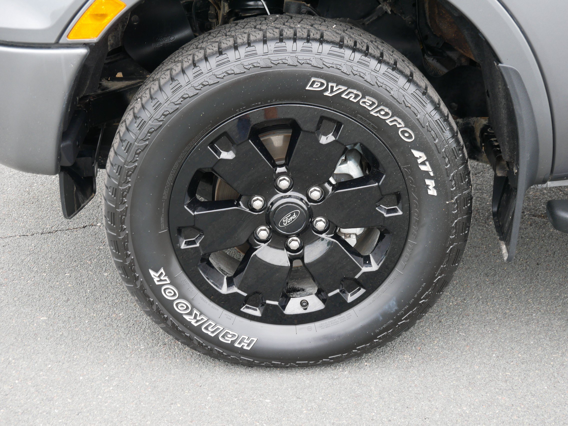 Used 2023 Gray Ford XLT image 9