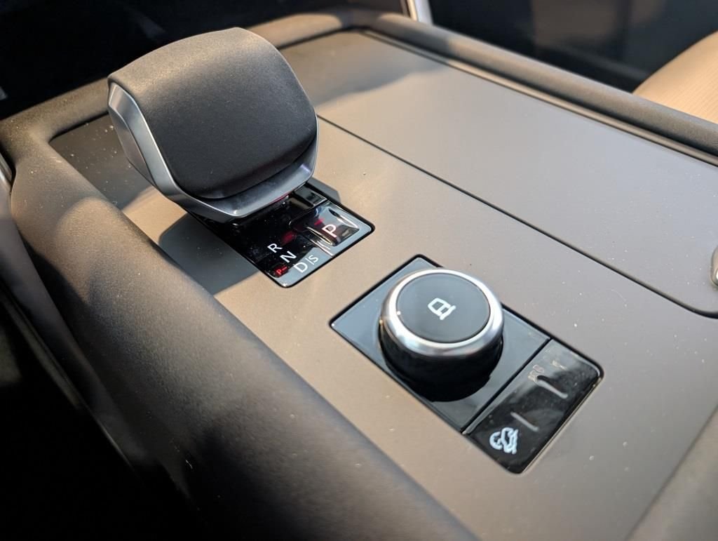 New 2026 Santorini Black Land Rover  image 24