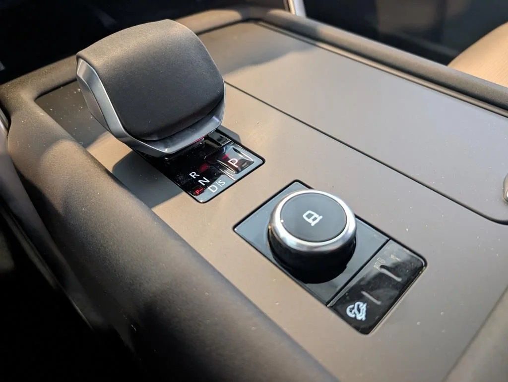 New 2026 Santorini Black Land Rover  image 24