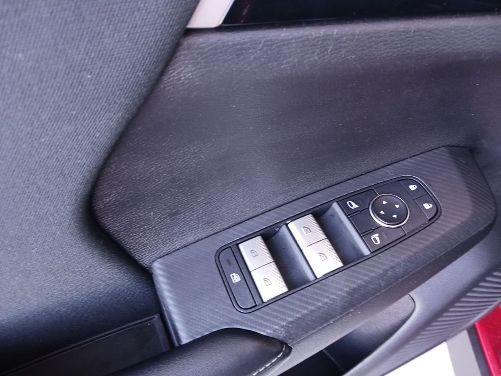Used 2022 Red Mitsubishi ES image 31