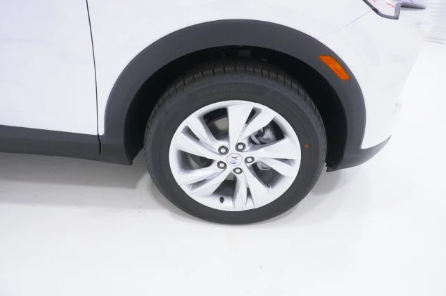 New 2026 Summit White Buick Preferred image 5