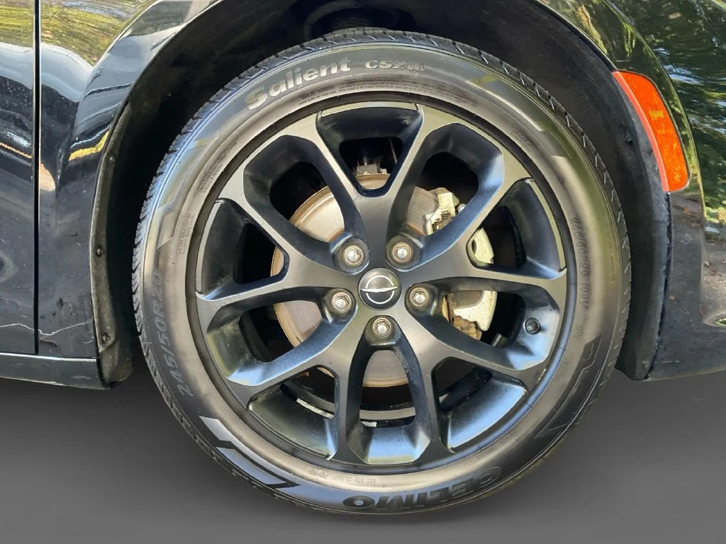 Used 2025 Black Chrysler Limited image 16