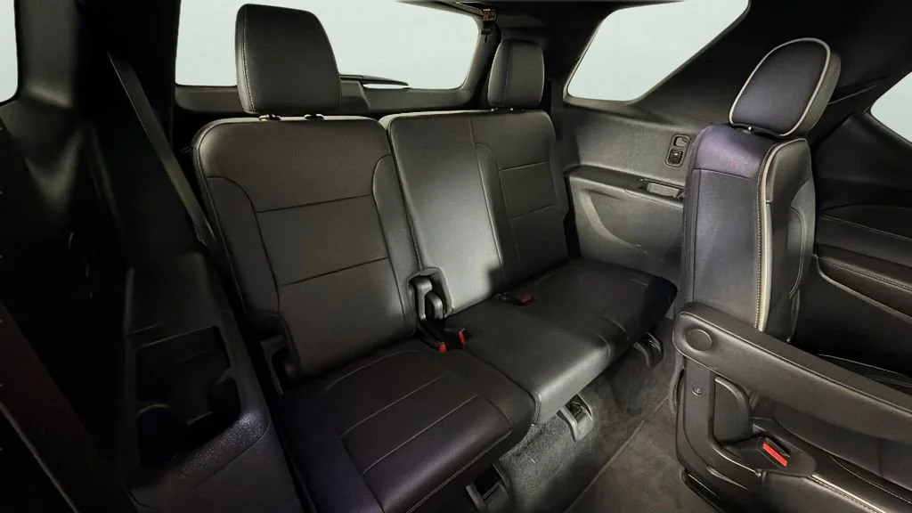 Used 2023 Sterling Gray Metallic Chevrolet Premier image 31