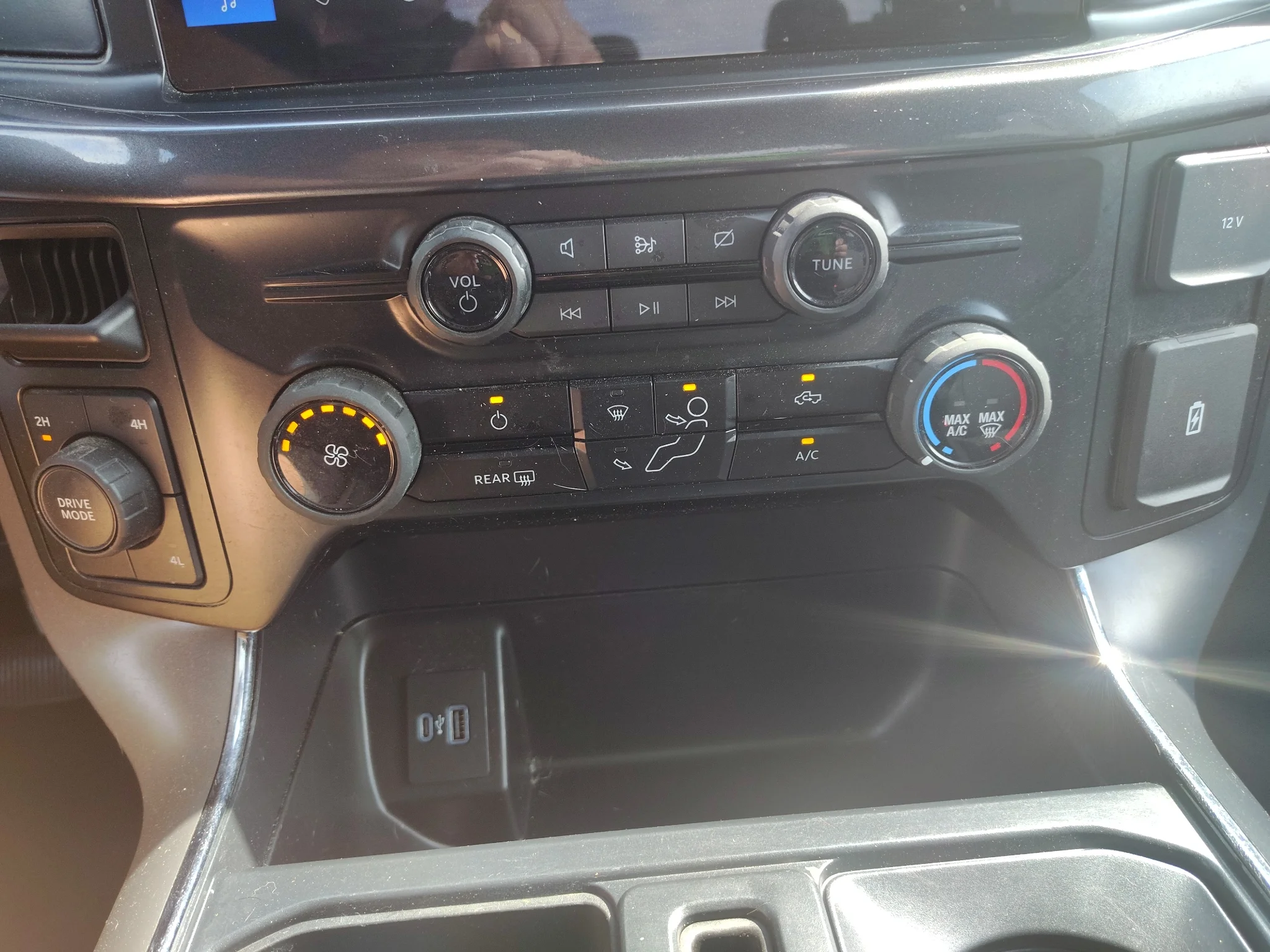 Used 2024 Oxford White Ford STX image 20