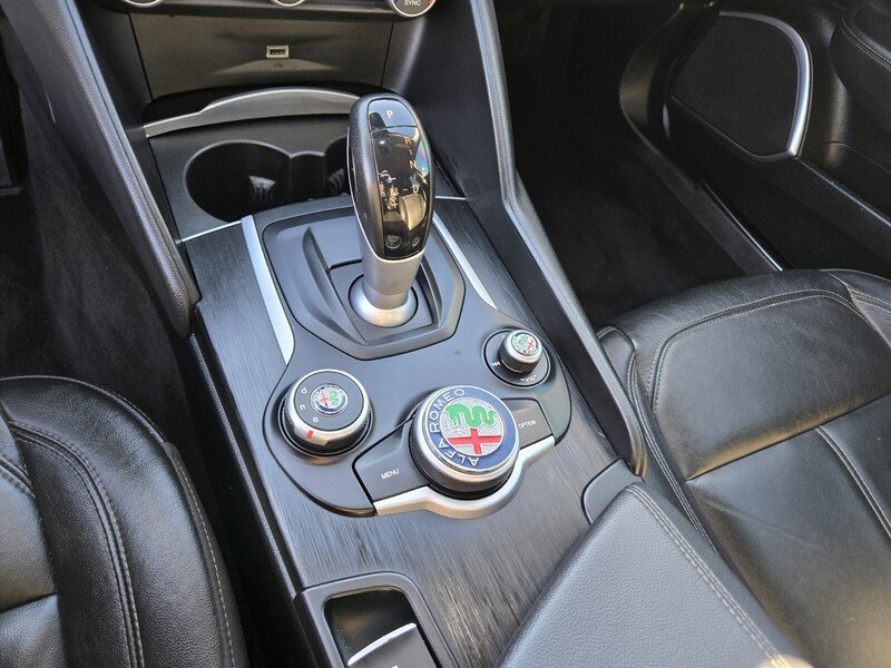 2018 Alfa Romeo Giulia Base - Photo 21