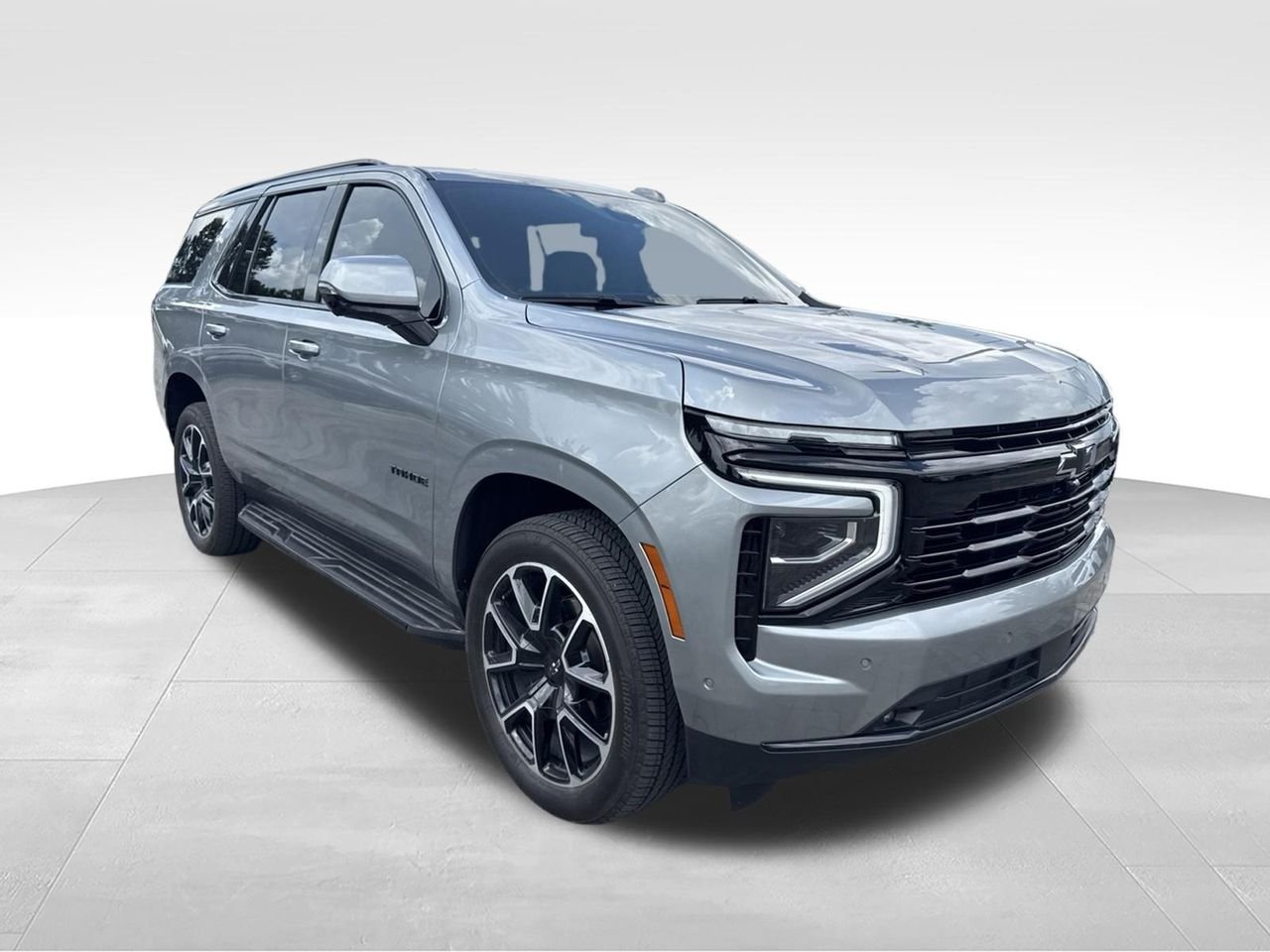 Used 2025 Gray Chevrolet RST image 2
