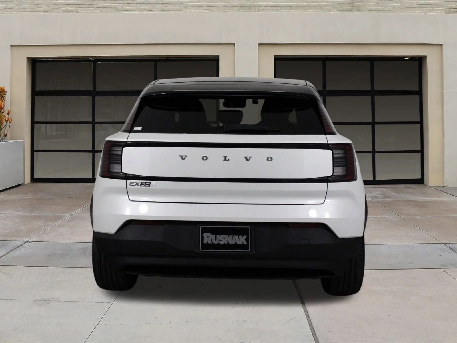 2025 Volvo EX30 Plus - Photo 4