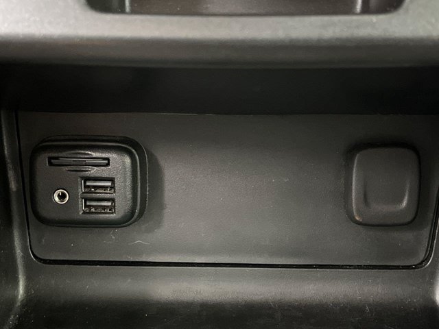 Used 2020 Marine Blue Metallic GMC 4WD SLT image 25