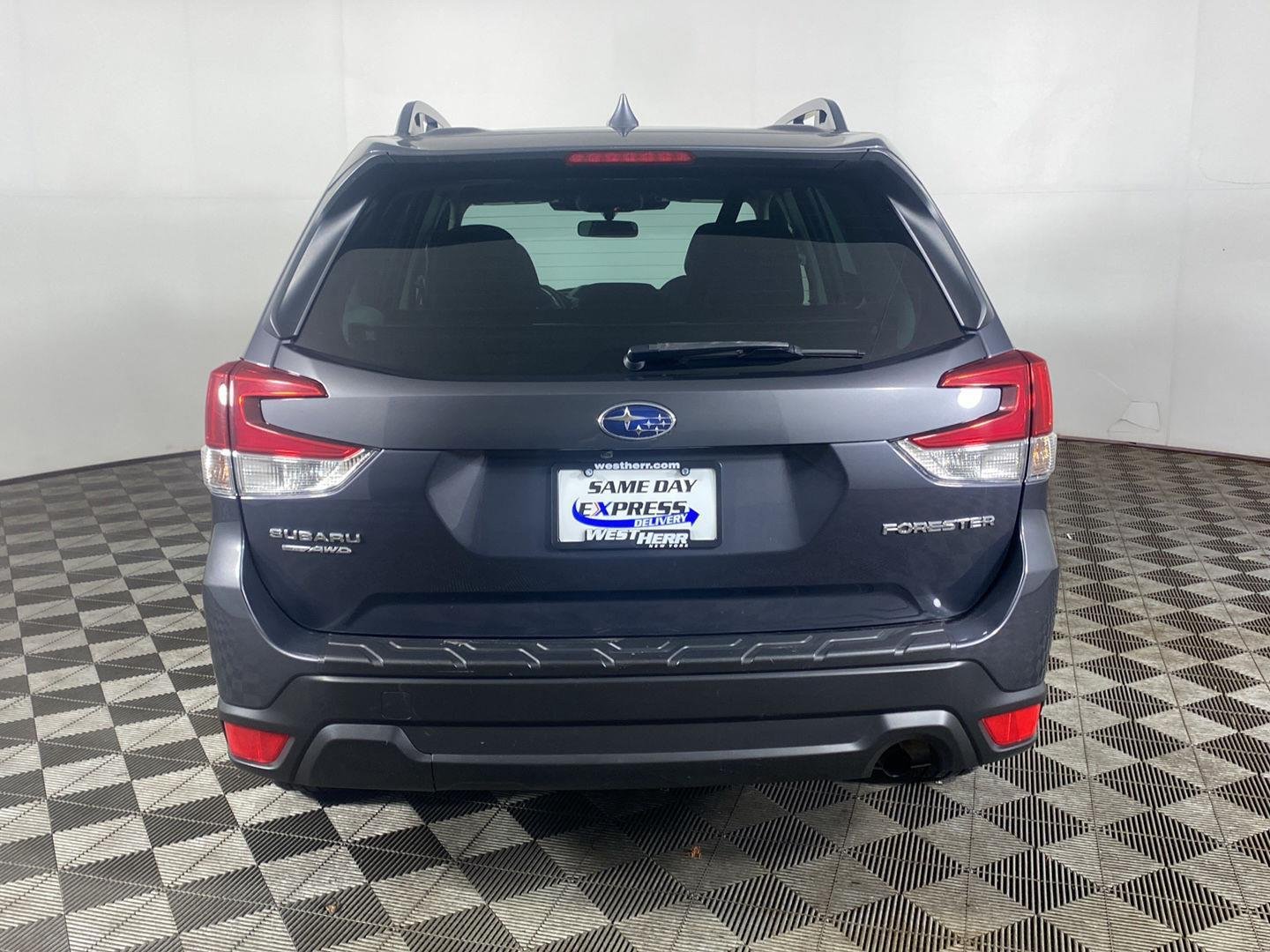 Used 2023 Magnetite Gray Metallic Subaru Premium image 6
