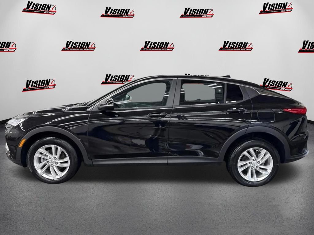 Used 2025 Black Buick Preferred image 8