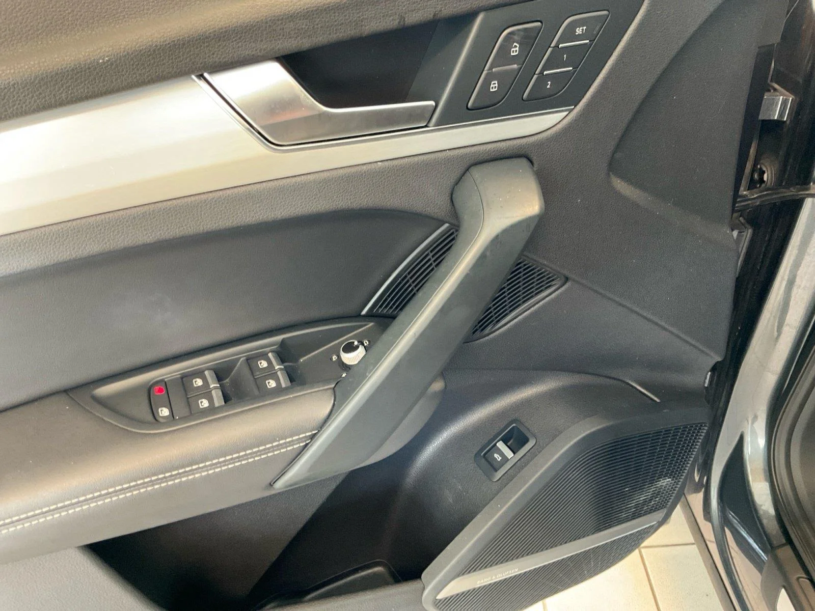 Used 2018 Daytona Gray Pearl Effect Audi Prestige image 18