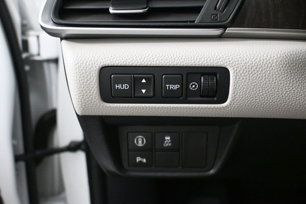 Used 2018  Honda Touring image 9