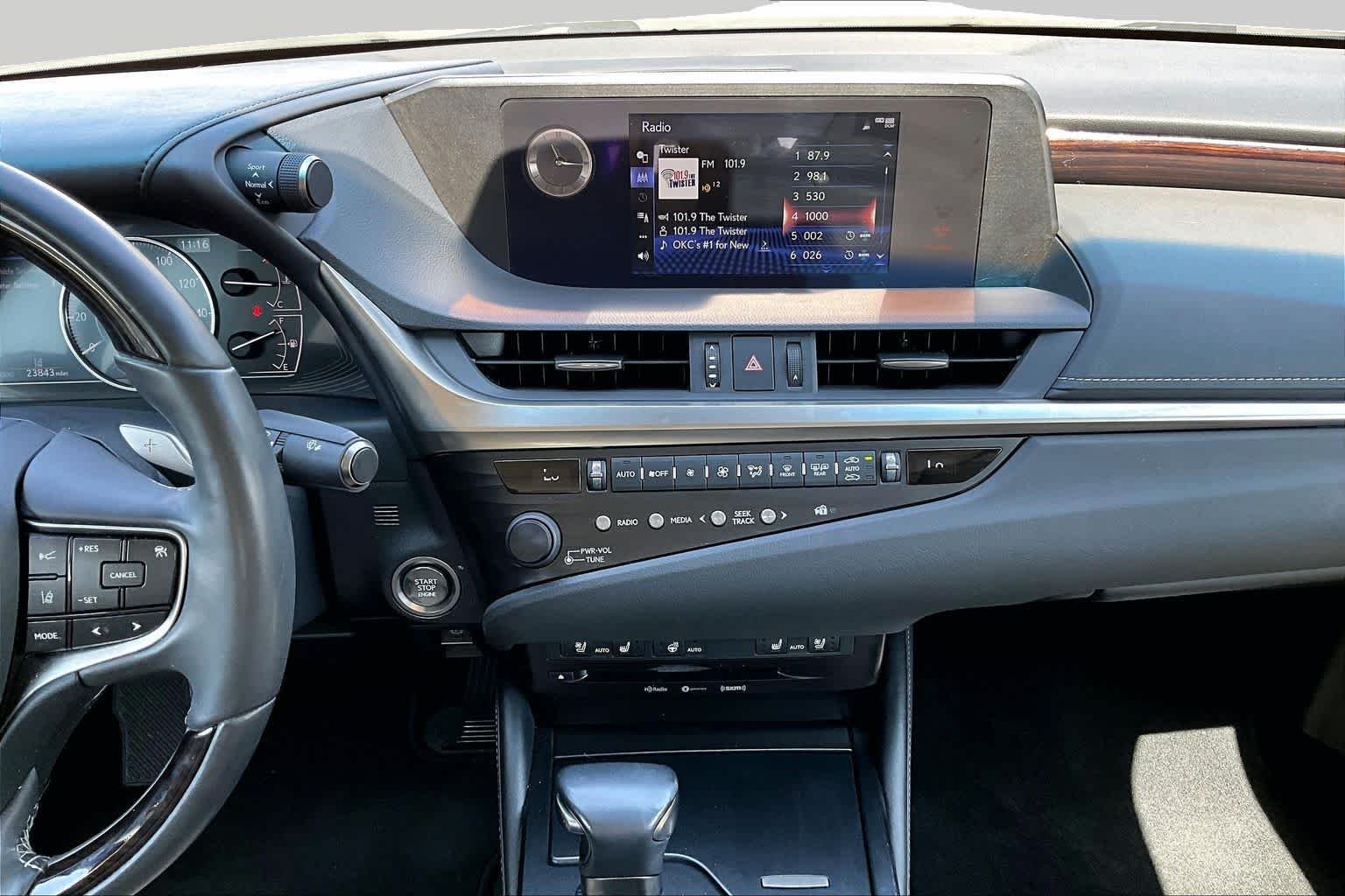 Pre-Owned 2020 Lexus ES 350