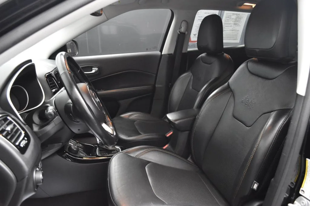 Used 2020 Black Jeep Limited image 18