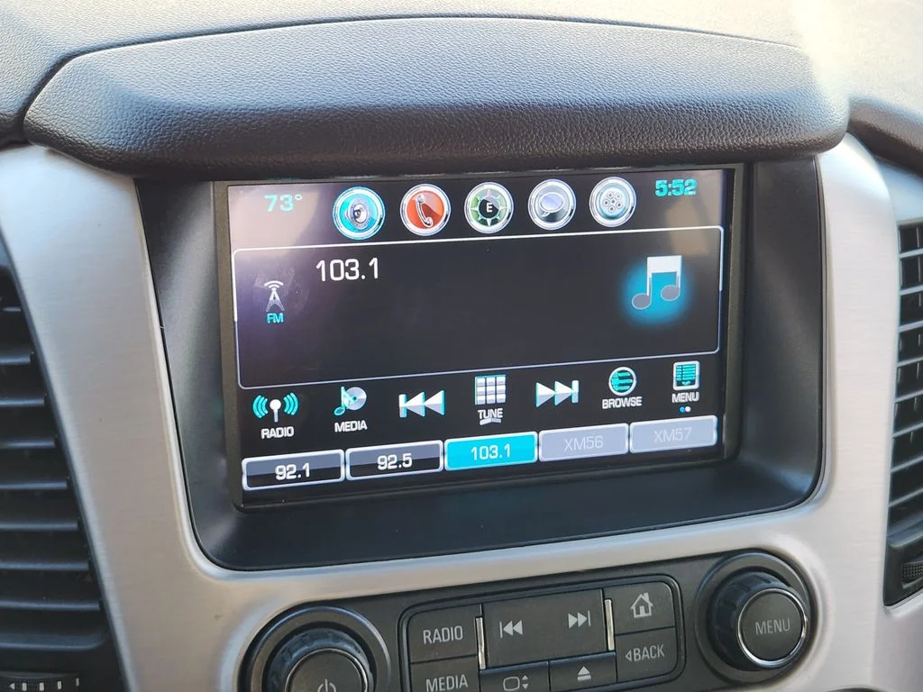 Used 2018 White Frost Tricoat GMC SLT image 18
