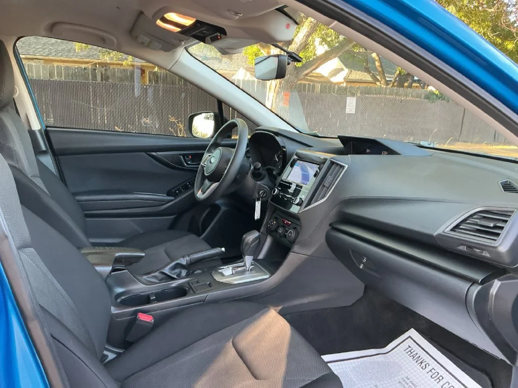 Used 2022 Blue Subaru Base image 25