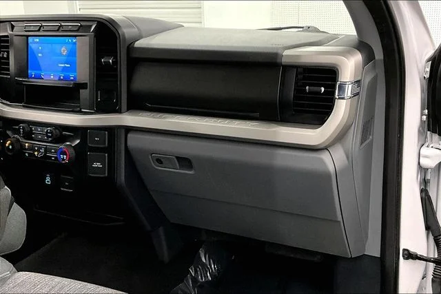 Used 2024 Oxford White Ford XLT image 18