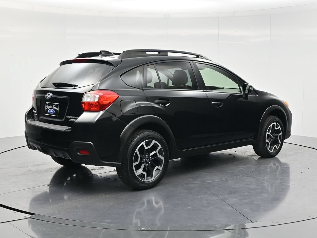 Used 2017 Crystal Black Silica Subaru 2.0i Limited image 5