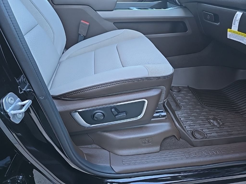 2026 RAM 1500 Laramie - Photo 91