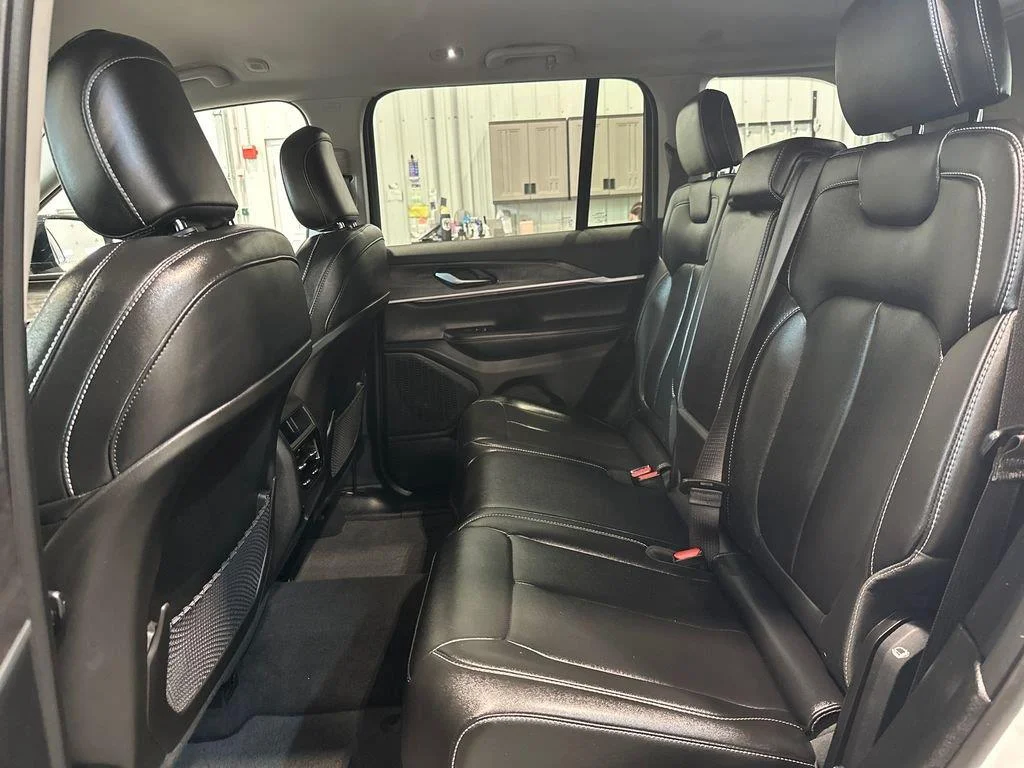 Used 2023 Bright White Clearcoat Jeep Limited image 27