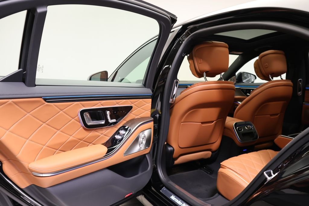 New 2027 Black Mercedes-Benz S 580 image 41