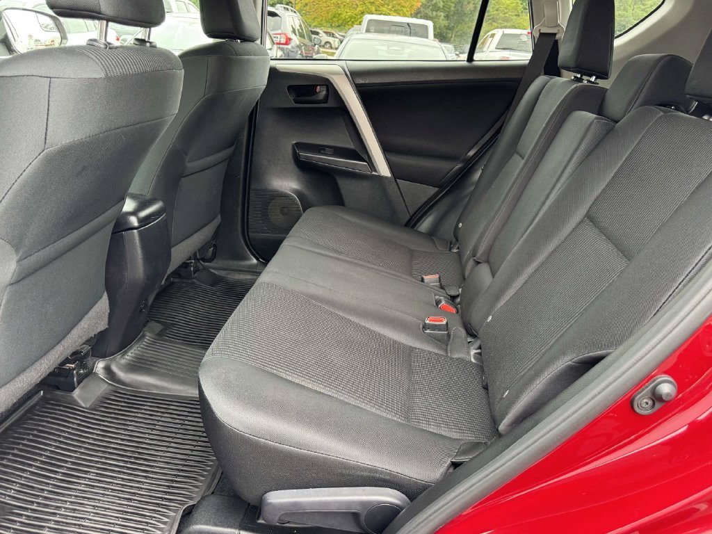 Used 2018 Red Toyota LE image 17