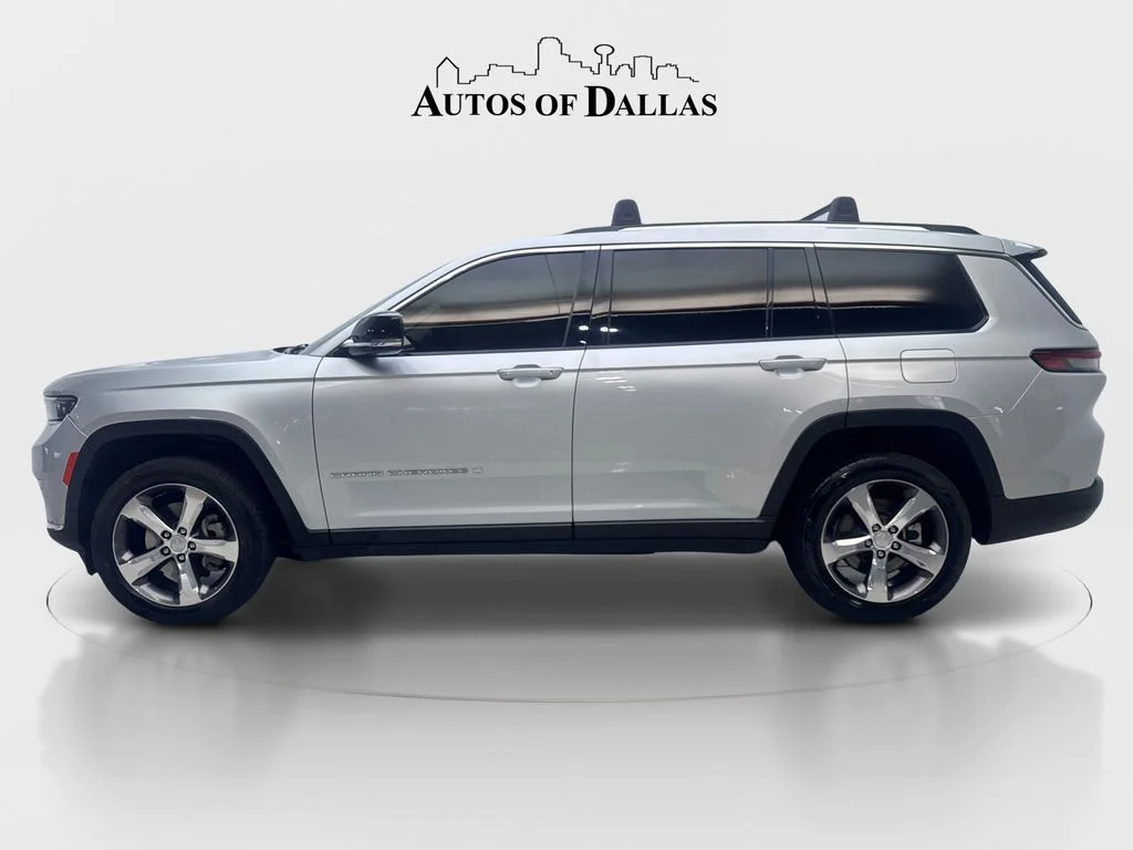Used 2022 Silver Jeep Limited image 5