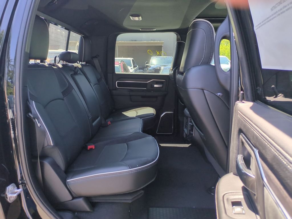 New 2026 Diamond Black Crystal Pearl-Coat Exterior Paint RAM Laramie image 15