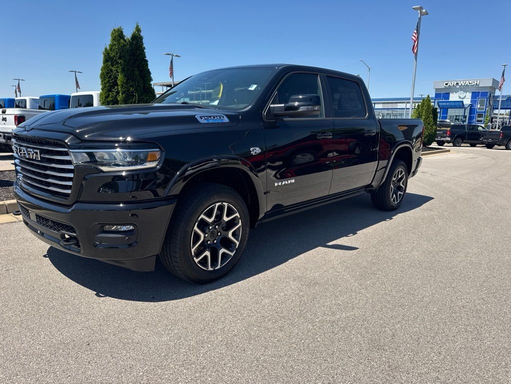 New 2026 Diamond Black Crystal Pearl-Coat Exterior Paint RAM Laramie image 8