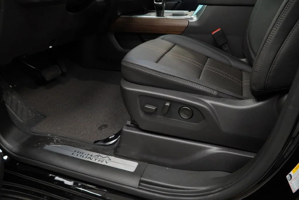 New 2026 Black Chevrolet High Country image 23