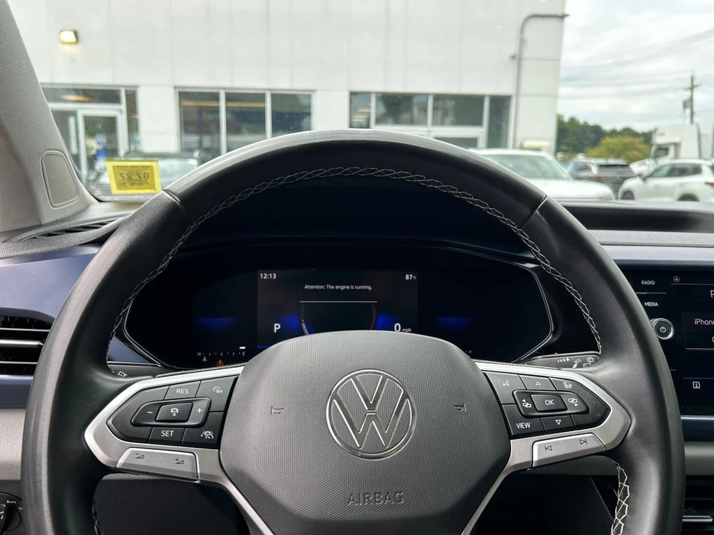Used 2022 Black Volkswagen 1.5T SE image 12