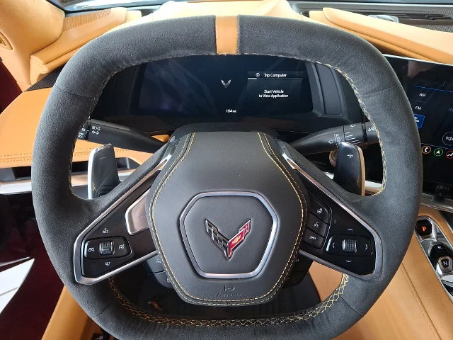 Used 2020 Red Chevrolet Stingray image 16