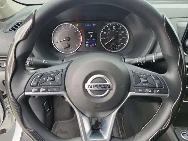 Used 2023  Nissan S image 25