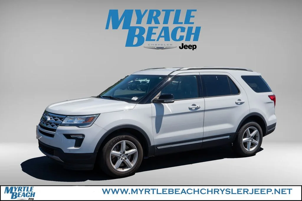 Used 2018 Oxford White Ford XLT image 2