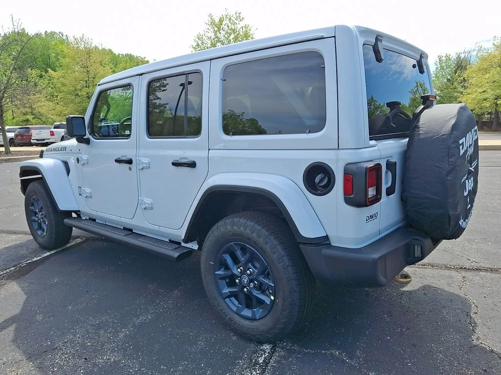 New 2026 Bright White Clear-Coat Exterior Paint Jeep 85th Anniversary Edition image 3