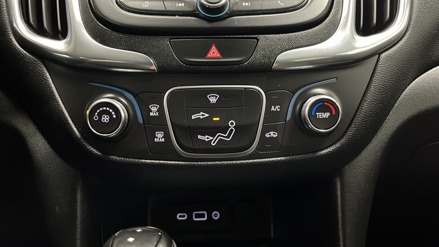 2020 Chevrolet Equinox LT - Photo 17