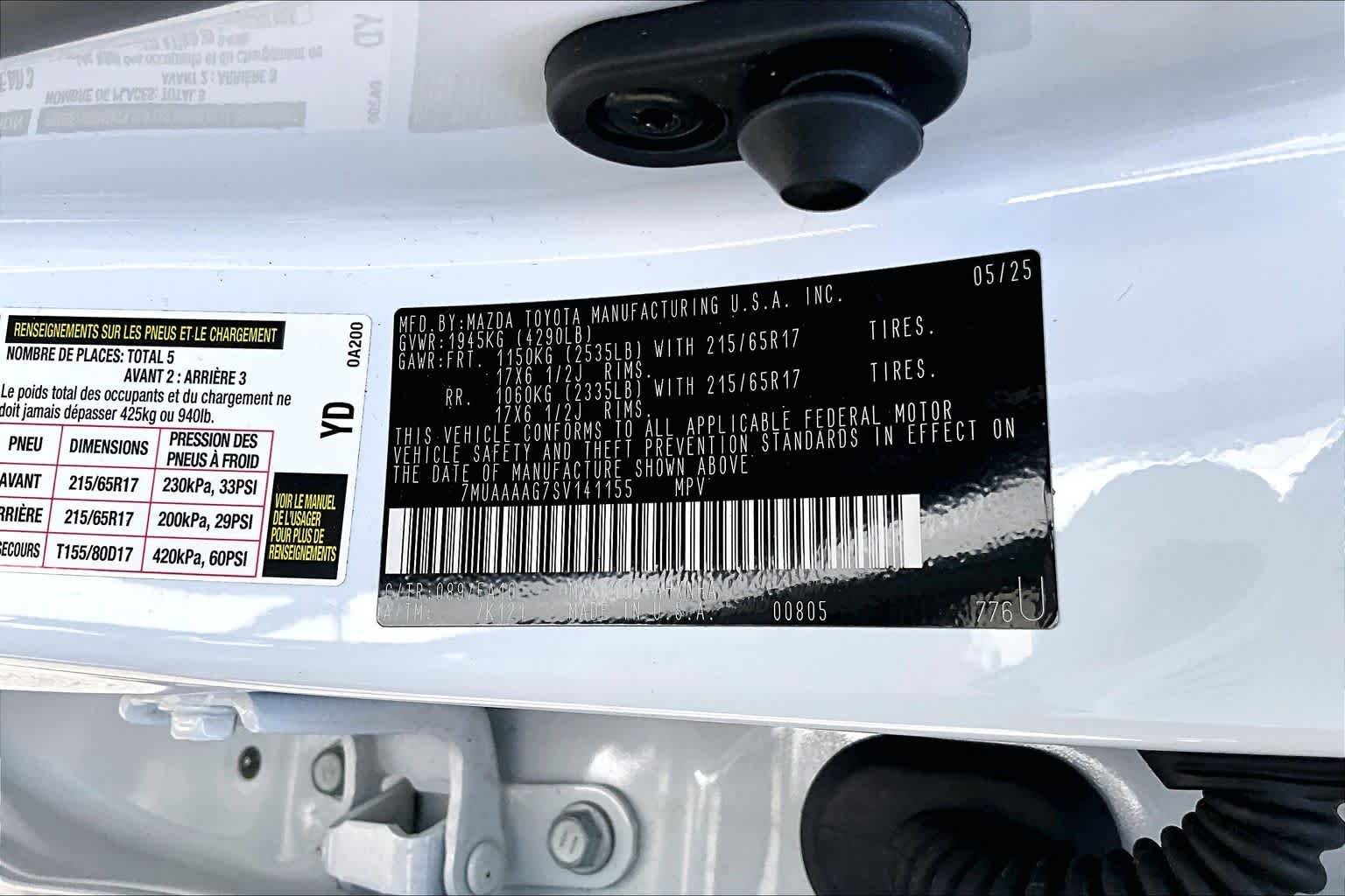 Used 2025 Wind Chill Pearl Toyota L image 34