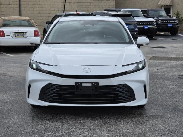 Used 2025 Ice Toyota LE image 2