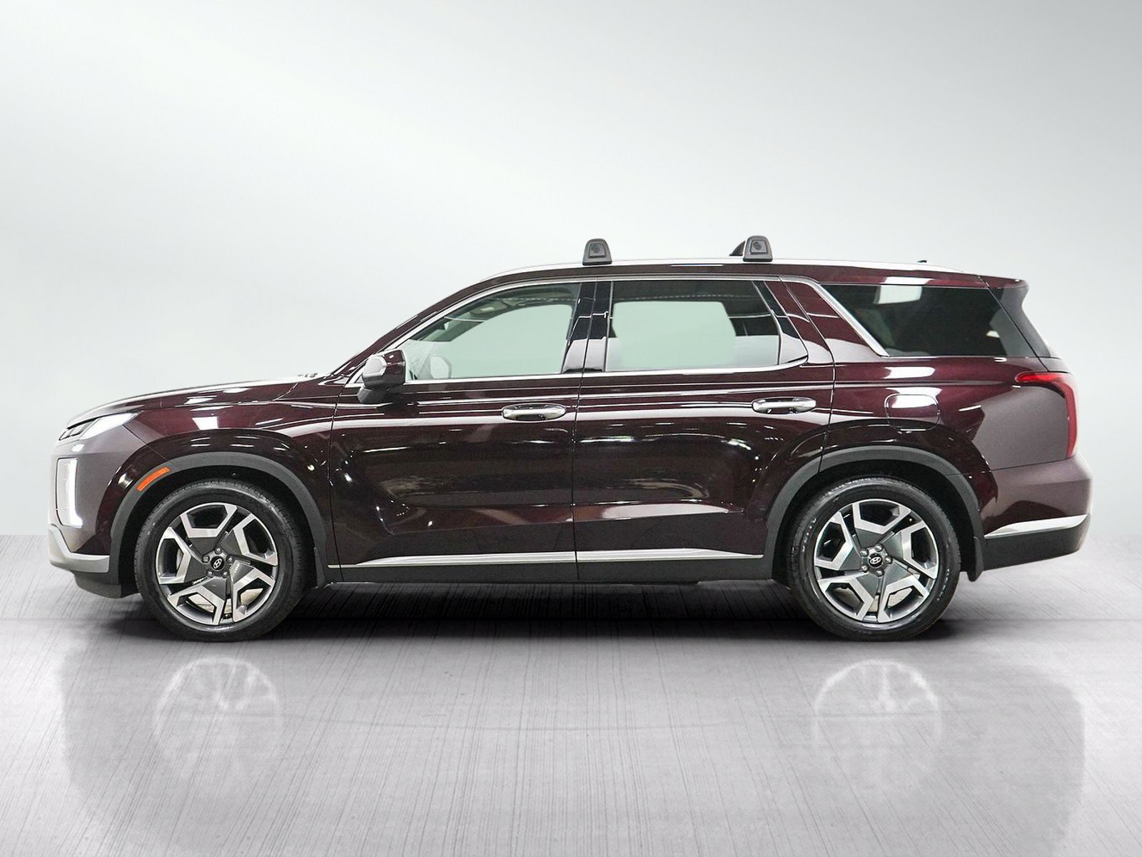 Used 2023 Hyundai Palisade Limited with VIN KM8R5DGE3PU645595 for sale in Minneapolis, Minnesota