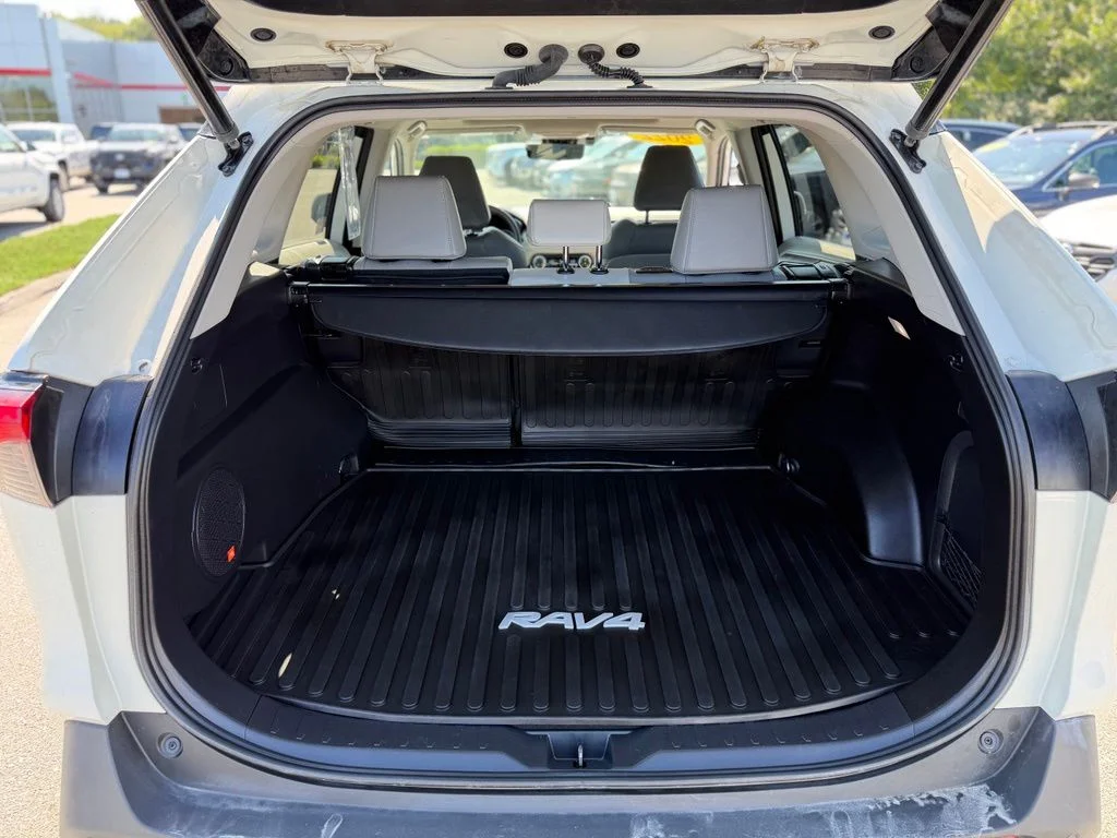 Used 2022 White Toyota Limited image 5