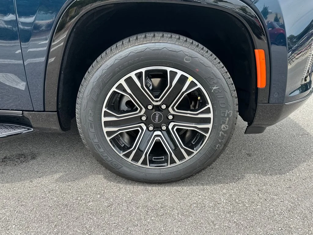 New 2026 Fathom Blue Pearlcoat Jeep  image 14