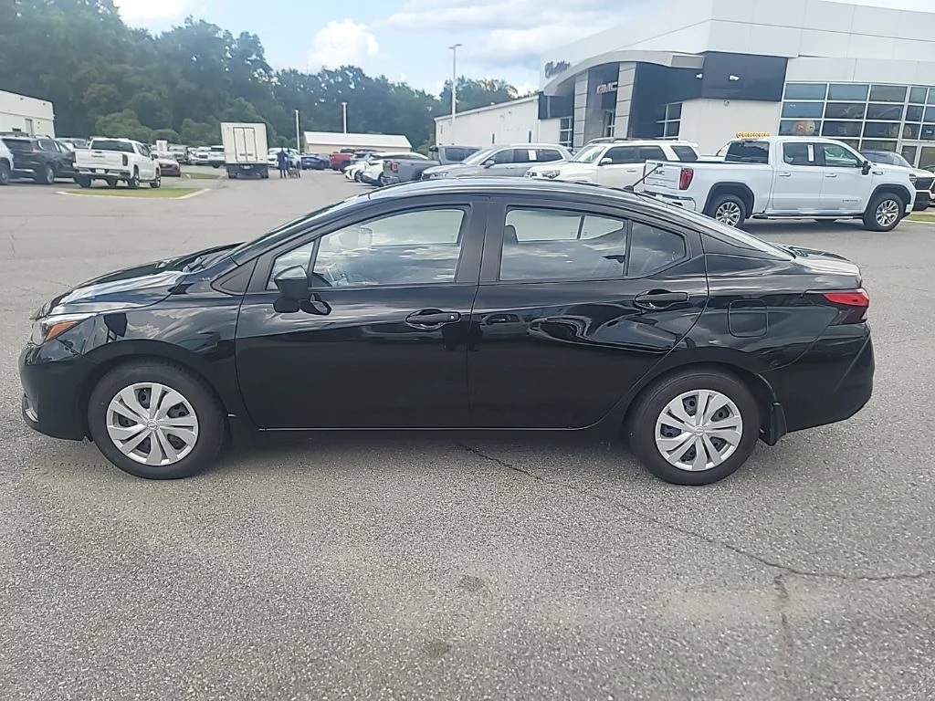 Used 2025 Black Nissan 1.6 S image 4
