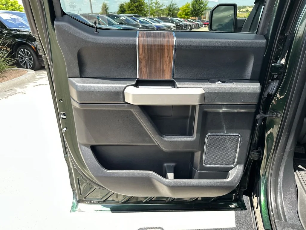 Used 2016 Green Ford Lariat image 37