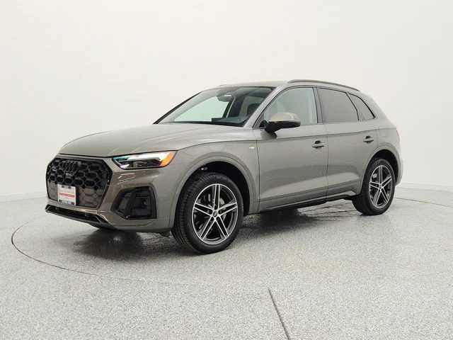 2023 Audi Q5 S line Premium Plus 55 TFSI e quattro