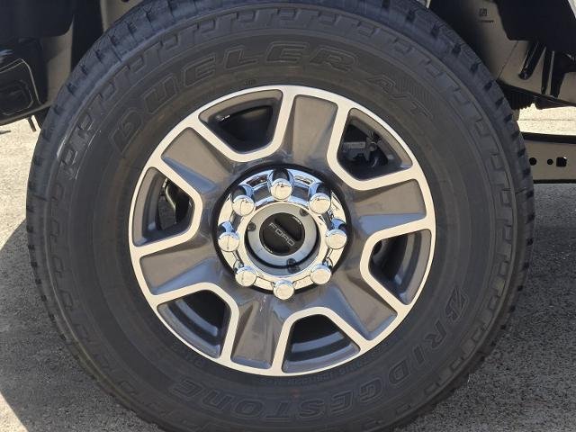 New 2026 Star White Metallic Tri-Coat Ford F-250® Lariat® image 27
