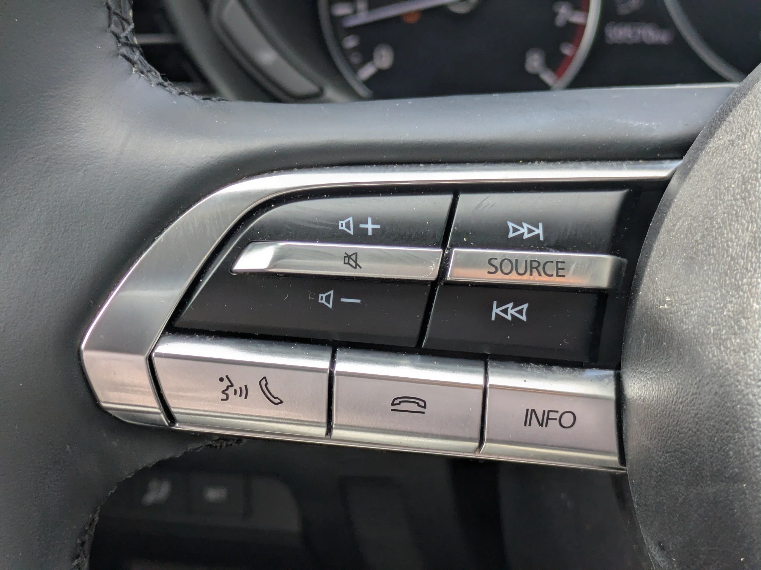Used 2020 Soul Red Crystal Metallic Mazda Preferred Package image 22