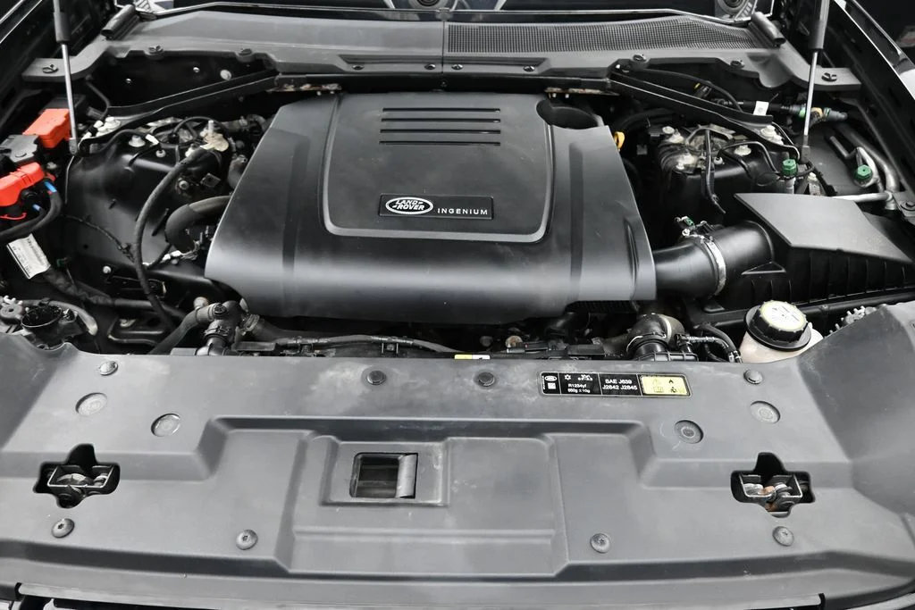 Used 2024 Black Land Rover S image 15